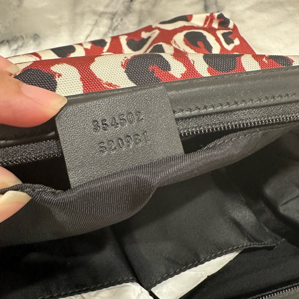 Gucci Cosmetic/Travel Case mini leopard painting in Red Brick/Nero NWT - Picture 6 of 11